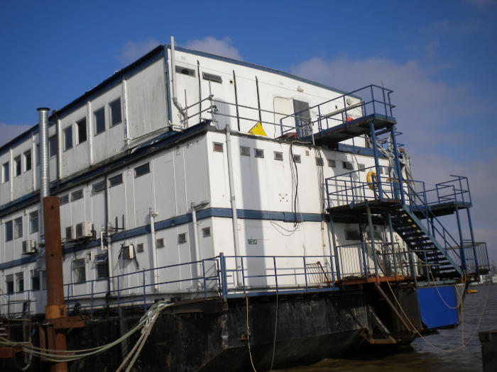 38.9m Office Accommodation Barge